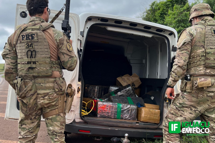 Após mais uma tentativa de fuga, PRF apreende 200 kg de maconha em Cascavel     